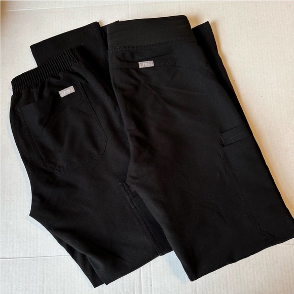 Figs Scrub Pants Sz XXS 2 pairs of black bundle - Picture 1 of 10